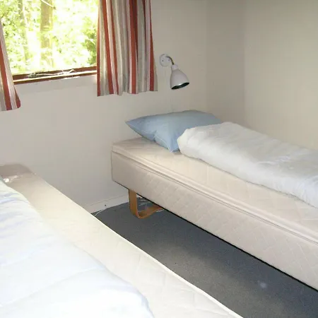 Two-bedroom Holiday In Vaeggerlose 6 * Bøtø By